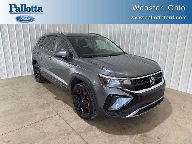 Used 2022 Volkswagen Taos SE AWD/4WD image 1