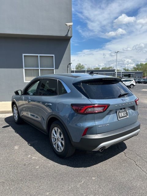 Certified 2023 Ford Escape Active w/ Cold Weather Package FWD image 7