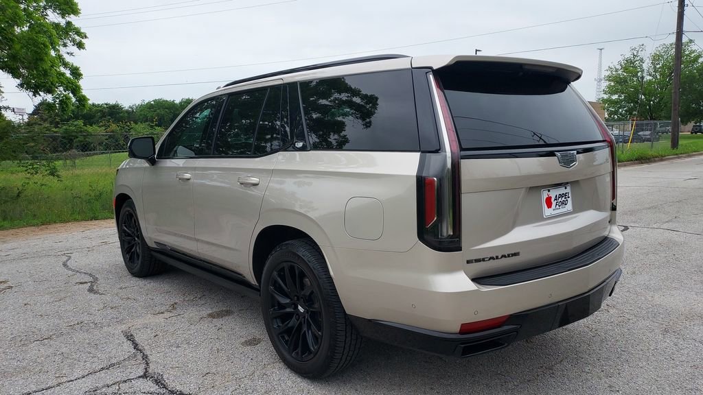 Used 2024 Cadillac Escalade Sport Platinum w/ LPO, ONYX Package AWD/4WD image 5