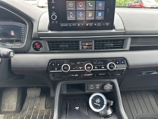 Used 2025 Honda Pilot Black Edition image 29