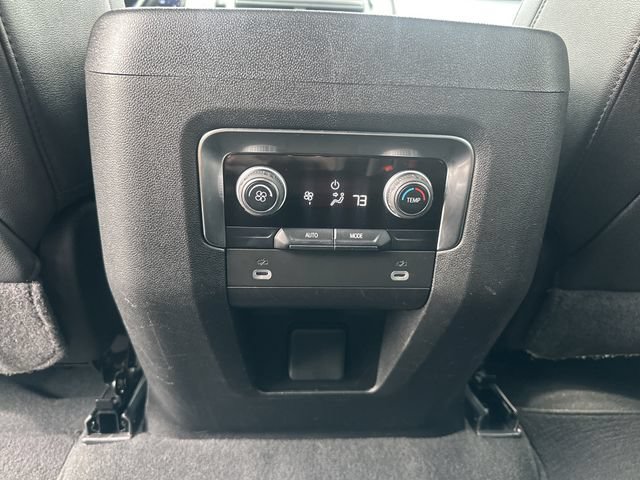 Used 2024 Chevrolet Suburban LT AWD/4WD image 24