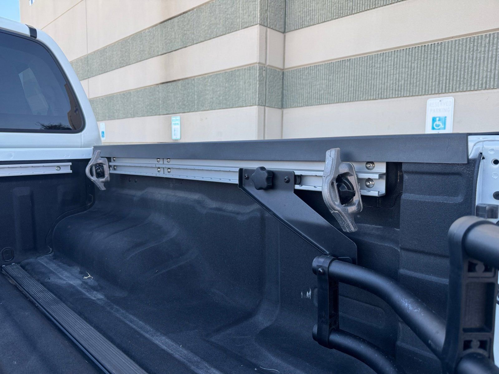 Used 2021 Nissan Frontier SV image 18