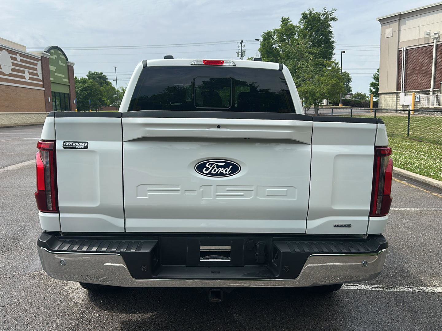 Certified 2024 Ford F150 Lariat w/ Bed Utility Package AWD/4WD image 4