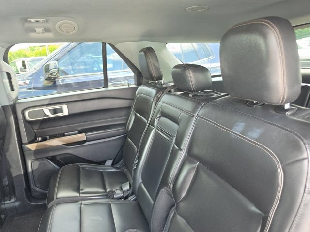 Certified 2022 Ford Explorer XLT w/ Equipment Group 202A RWD image 14