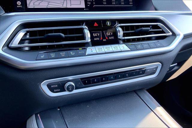 Used 2023 BMW X5 xDrive40i AWD/4WD image 32