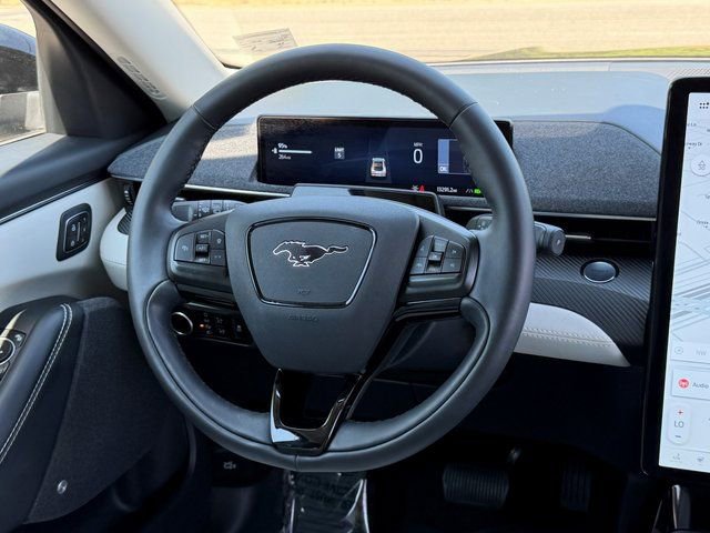 Certified 2025 Ford Mustang Mach-E Premium AWD/4WD image 4