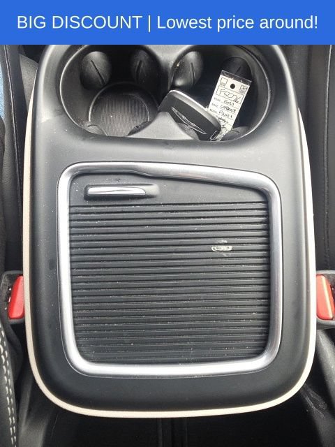Used 2023 Chrysler Pacifica Touring-L FWD image 41