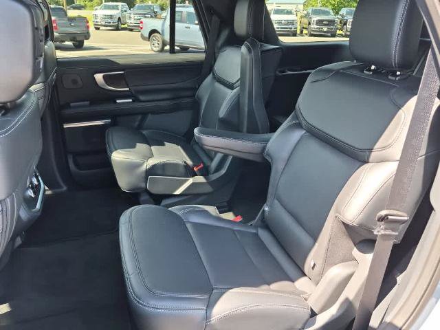 Certified 2027 Ford Expedition Platinum w/ Stealth Appearance Package AWD/4WD image 8