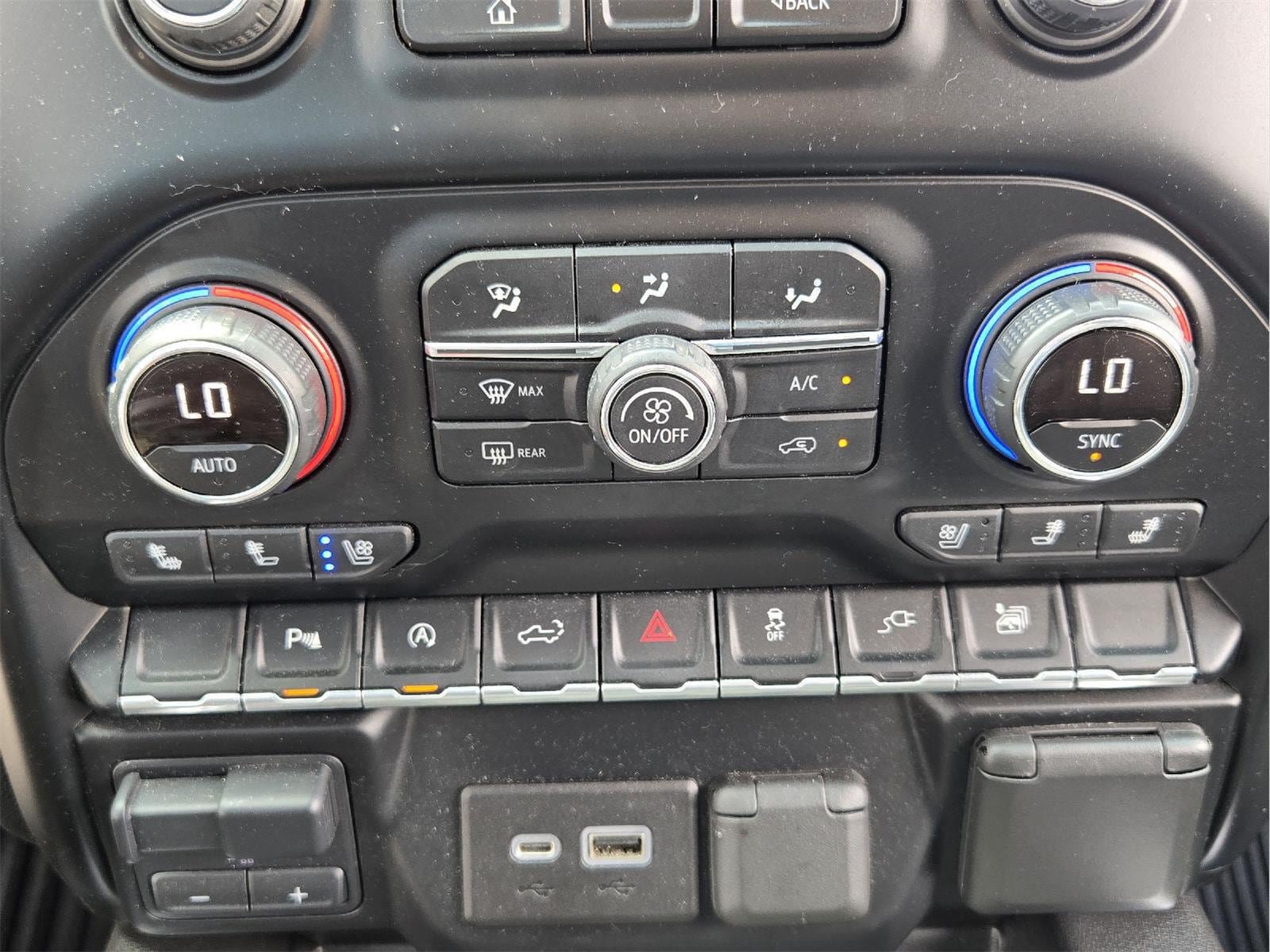 Used 2021 Chevrolet Silverado 1500 LTZ RWD image 18