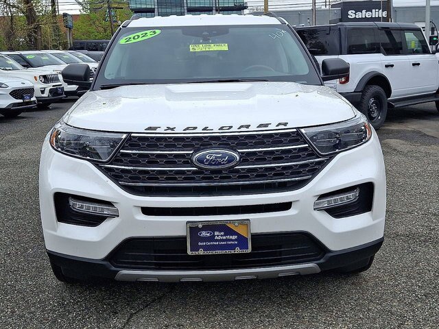 Certified 2023 Ford Explorer XLT w/ Equipment Group 202A AWD/4WD image 8