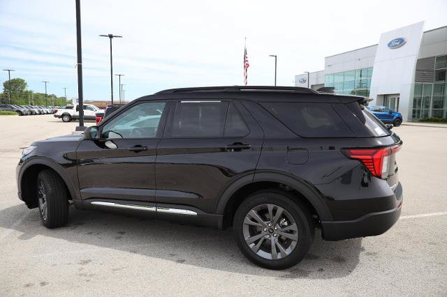 Certified 2025 Ford Explorer Active w/ Active Comfort Package AWD/4WD image 18