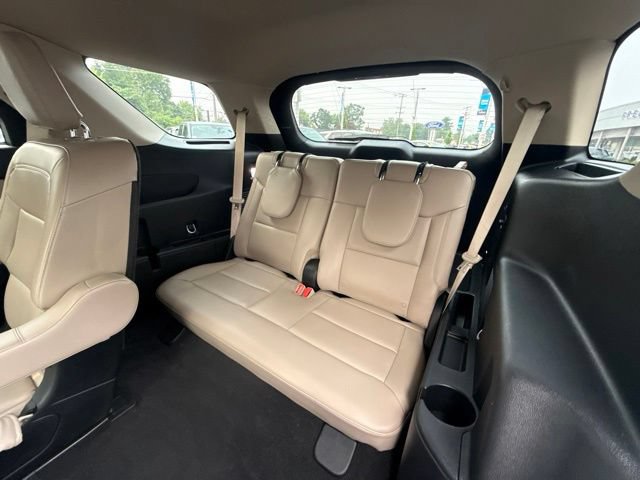 Certified 2023 Ford Explorer XLT w/ Equipment Group 202A AWD/4WD image 19