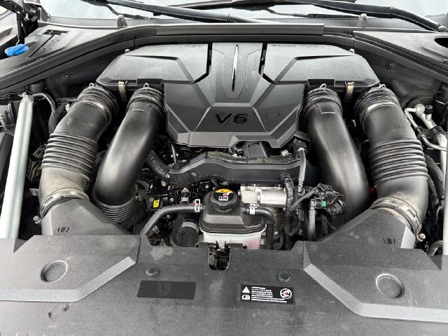 Used 2023 Genesis GV70 3.5T Sport w/ Sport Prestige Package AWD/4WD image 9