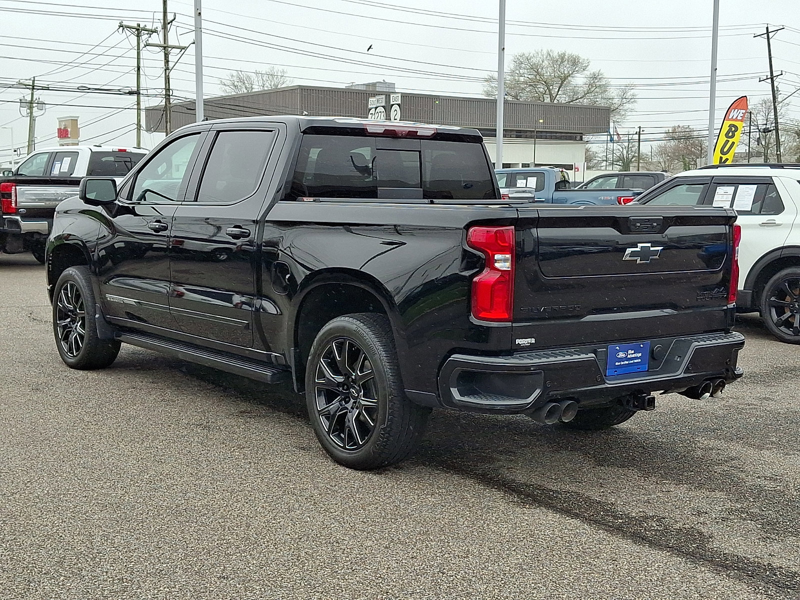 Used 2023 Chevrolet Silverado 1500 High Country w/ High Country Premium Package image 4