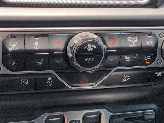Used 2020 Jeep Wrangler Unlimited Sahara AWD/4WD image 29