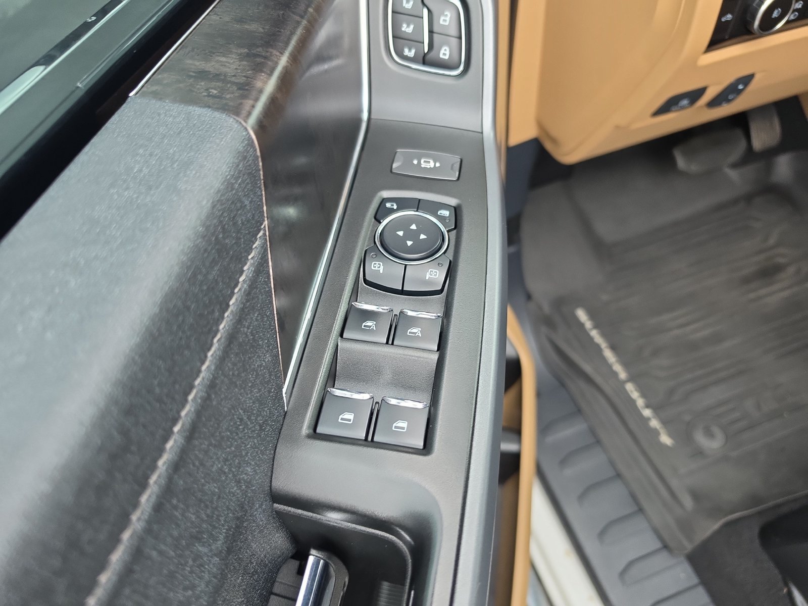 Certified 2023 Ford F350 Lariat w/ Tow Technology Package AWD/4WD image 17