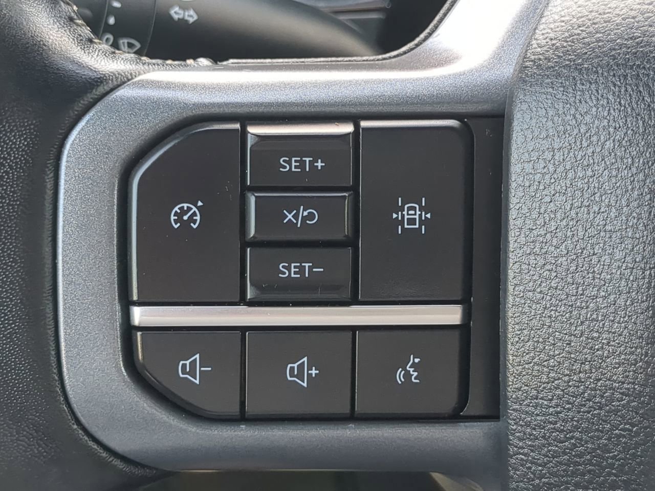 Certified 2023 Ford F150 Lariat image 25