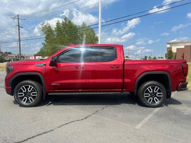 Used 2025 GMC Sierra 1500 AT4 w/ AT4 Premium Package AWD/4WD image 4