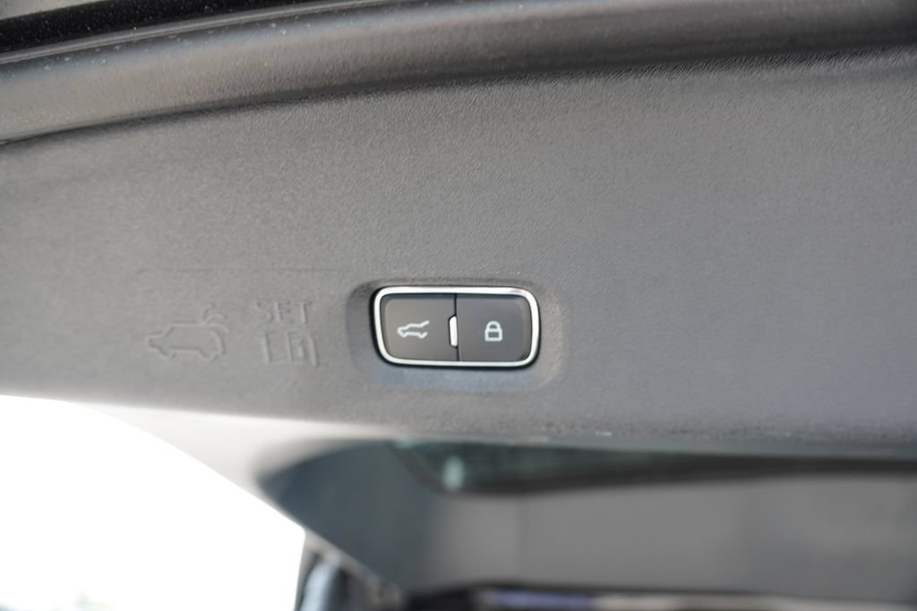 Certified 2025 Ford Expedition Platinum AWD/4WD image 26
