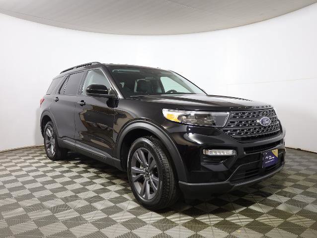 Certified 2023 Ford Explorer XLT w/ Equipment Group 202A image 5