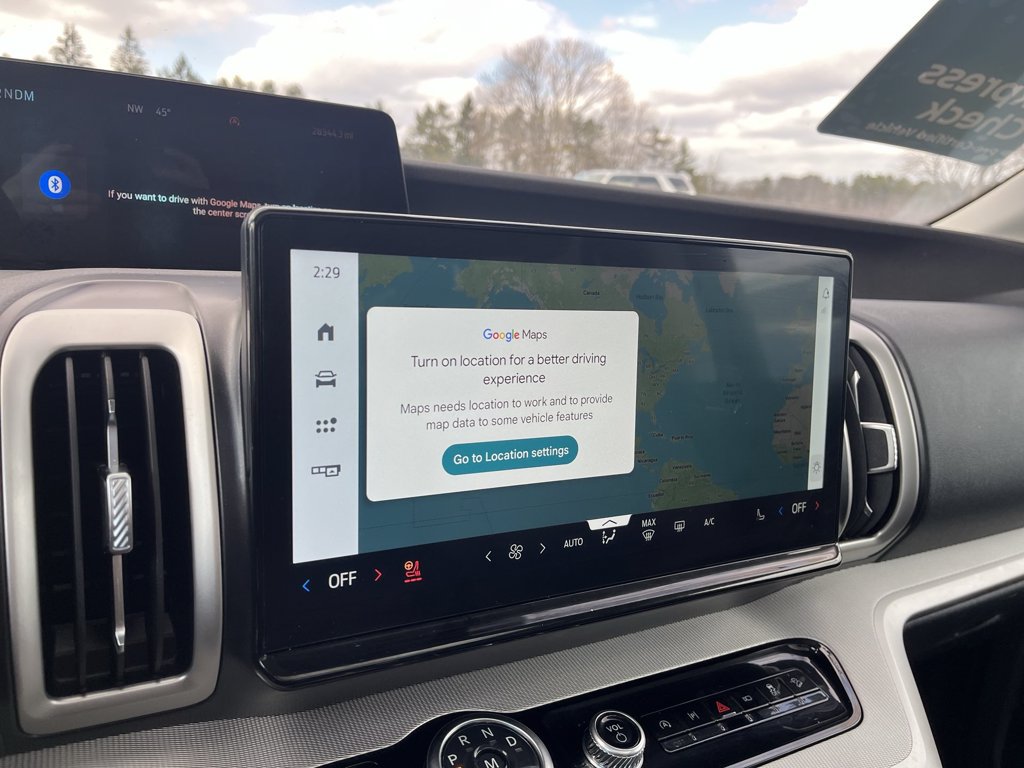 Certified 2025 Ford Expedition Active AWD/4WD image 12