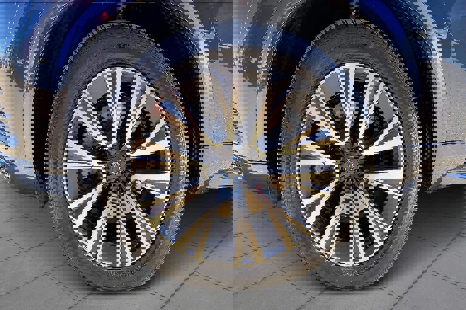 Used 2022 Volvo XC90 T6 Momentum w/ Advanced Package image 13