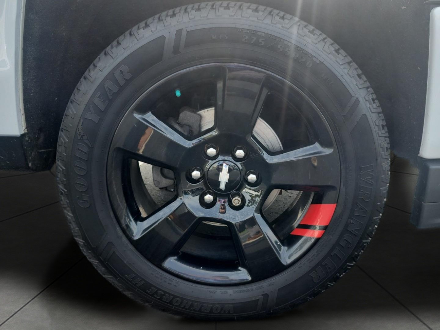 Used 2017 Chevrolet Silverado 1500 LT w/ Redline Edition AWD/4WD image 5