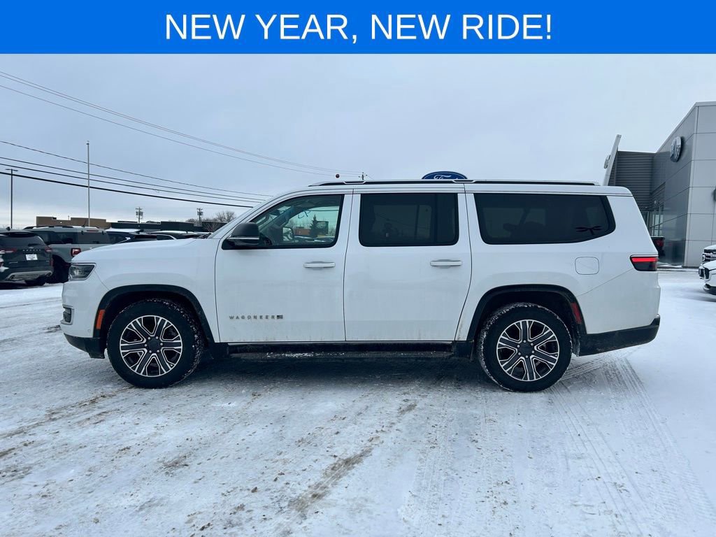 Used 2024 Jeep Wagoneer L Series II w/ Flexible Seating Group image 3