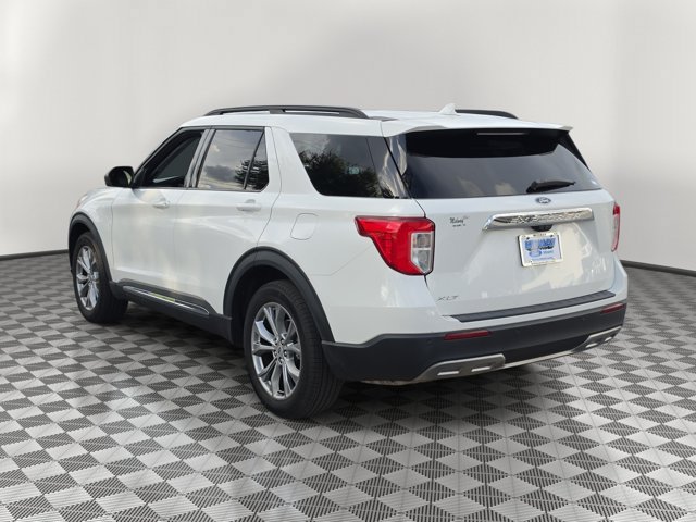 Certified 2023 Ford Explorer XLT w/ Equipment Group 202A RWD image 4