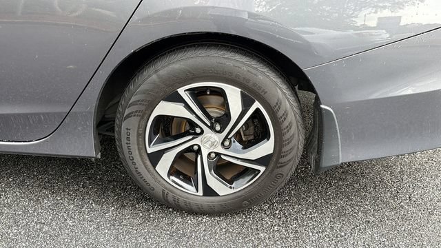 Used 2017 Honda Accord LX image 19