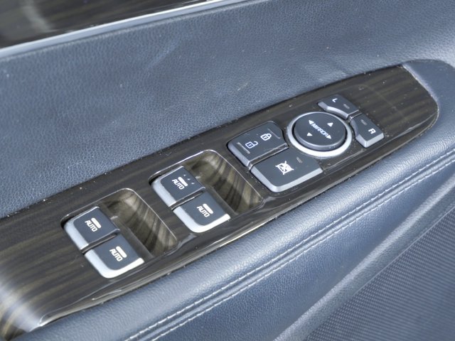 Used 2020 Kia Sorento AWD V6 image 18