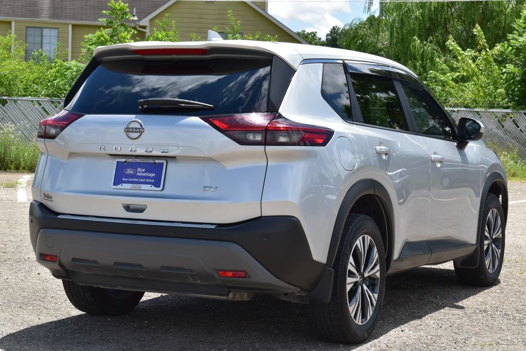 Used 2023 Nissan Rogue SV FWD image 5