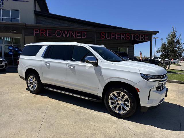 Used 2023 Chevrolet Suburban Premier image 1