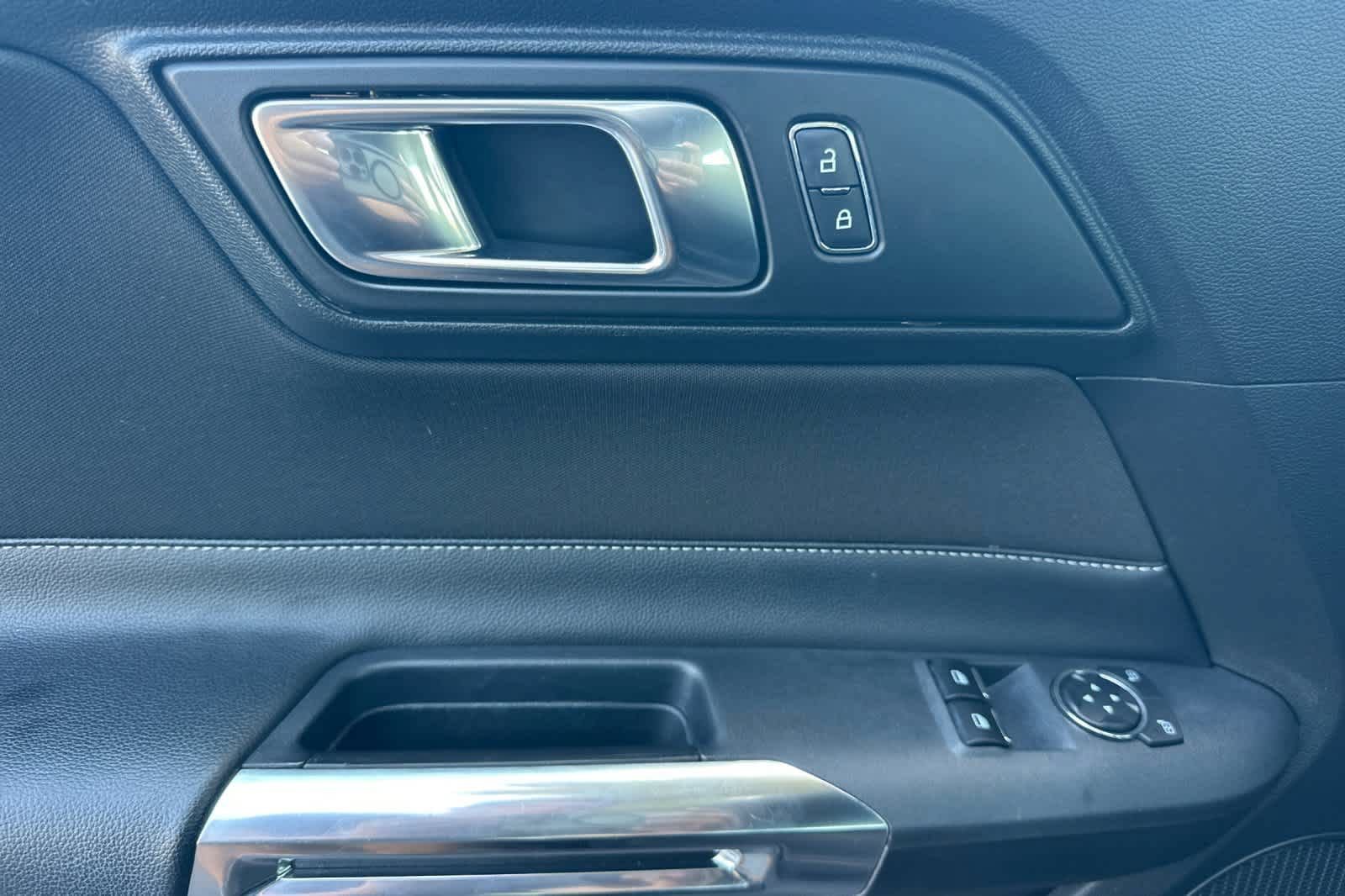 Certified 2020 Ford Mustang Coupe RWD image 13