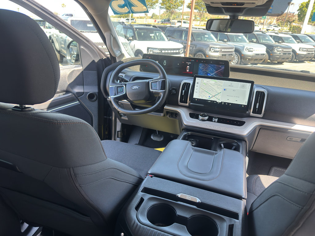 Certified 2025 Ford Expedition Active RWD image 24