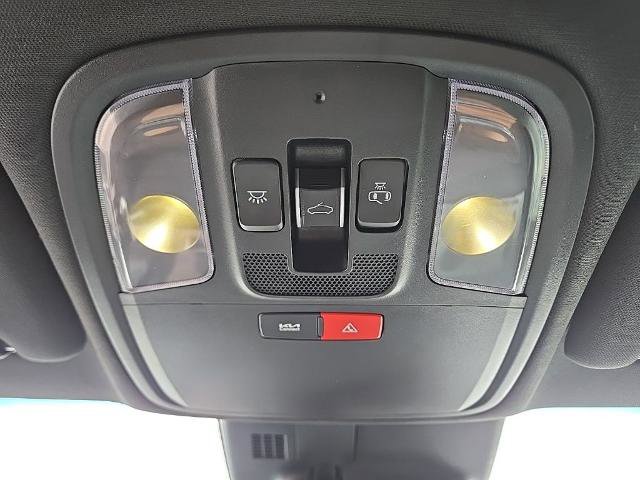 Used 2023 Kia Stinger GT2 AWD/4WD image 38
