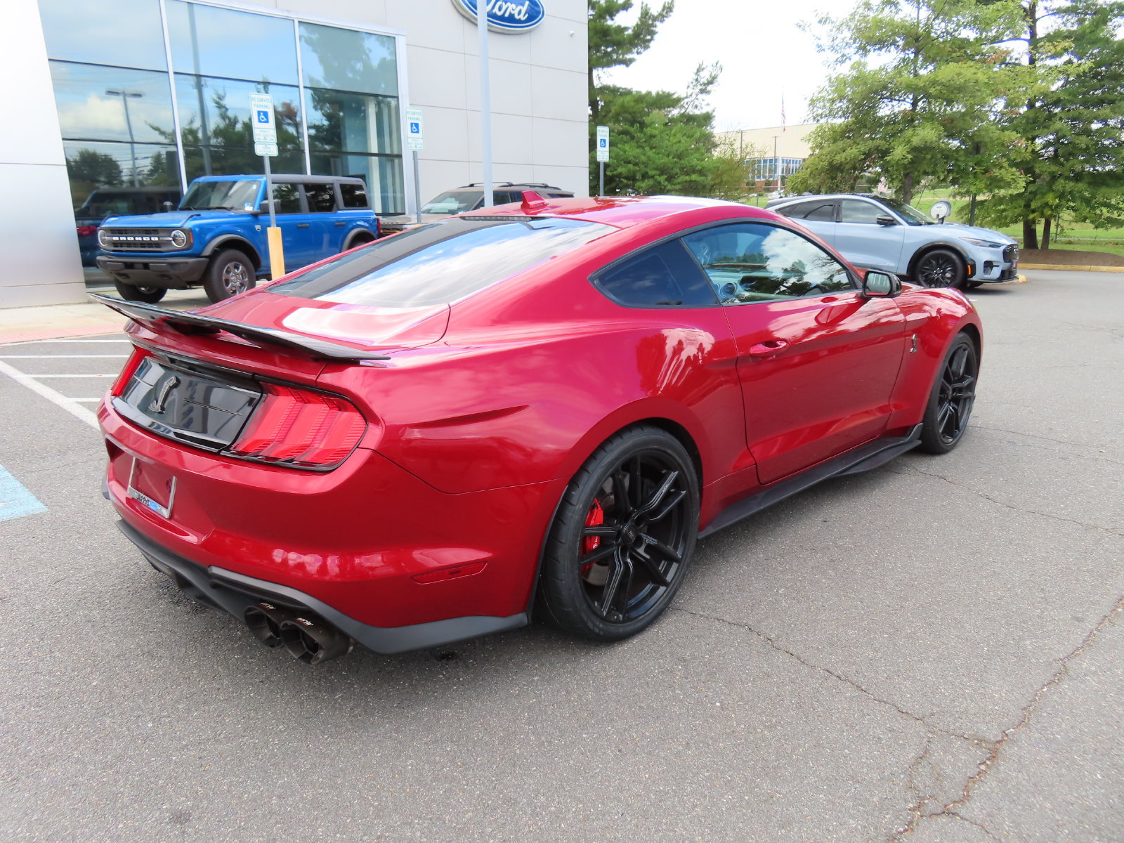 Certified 2022 Ford Mustang Shelby GT500 w/ Technology Package RWD image 5