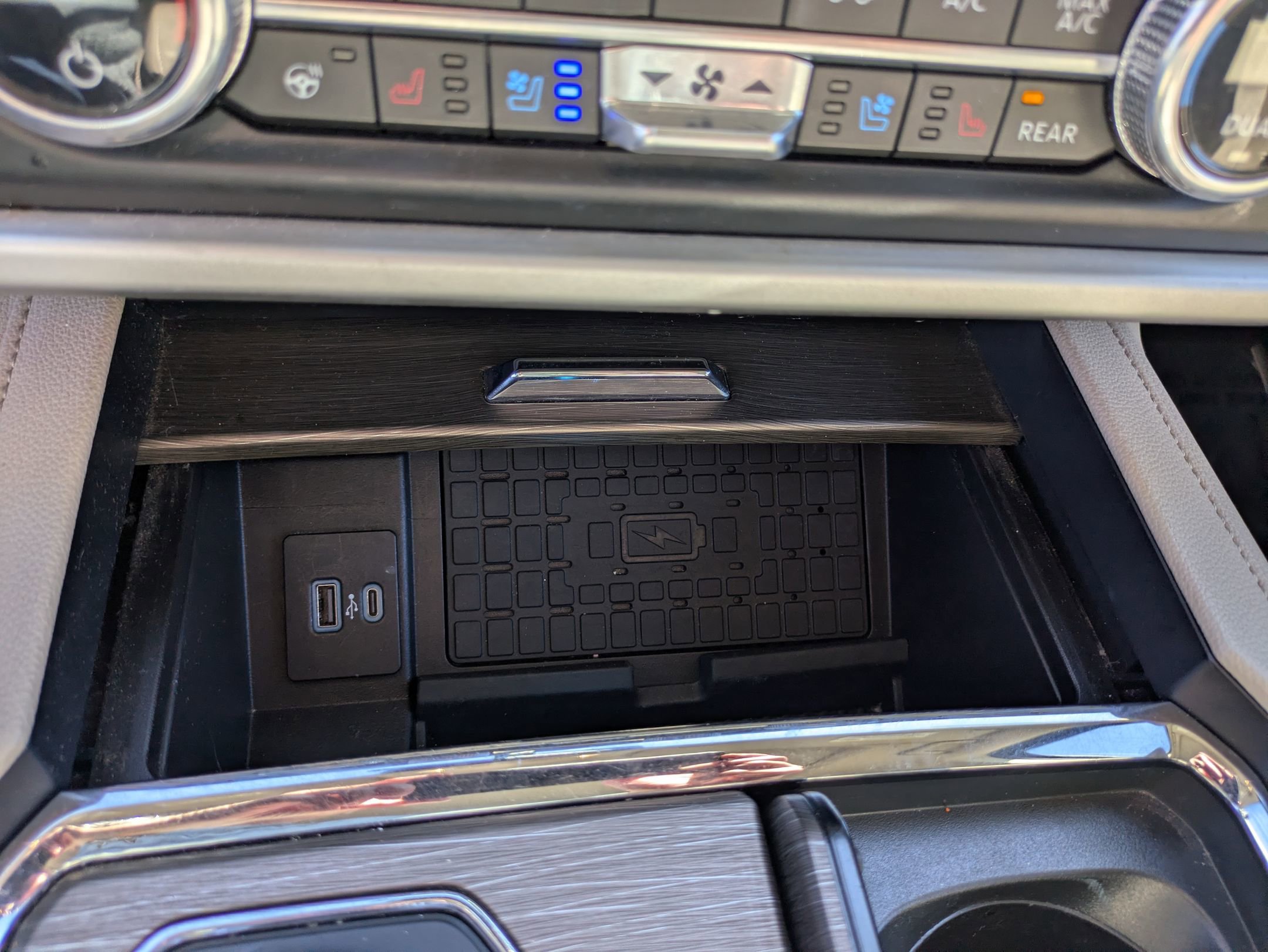 Certified 2024 Ford Expedition Limited image 22