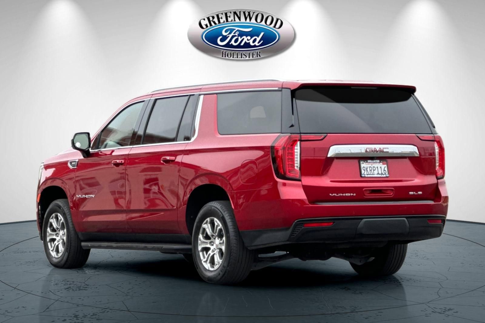 Used 2024 GMC Yukon XL SLE image 6