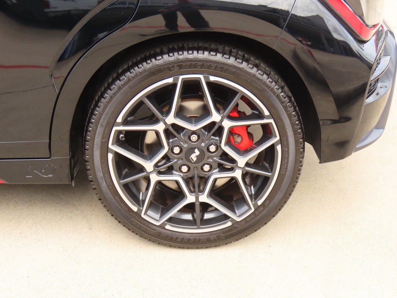 Used 2023 Hyundai Kona N image 17