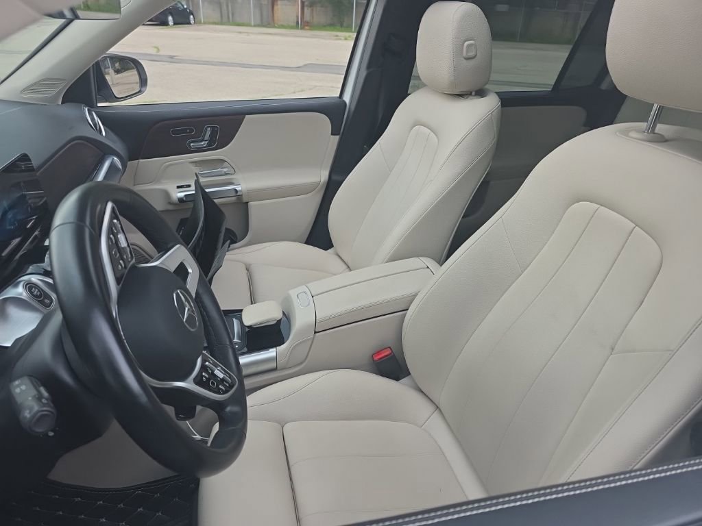 Used 2022 Mercedes-Benz GLB 250 4MATIC image 9