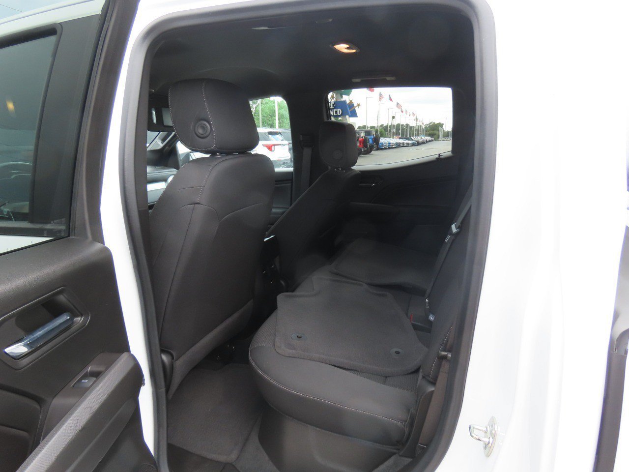 Used 2024 Chevrolet Colorado LT w/ LT Convenience Package RWD image 20