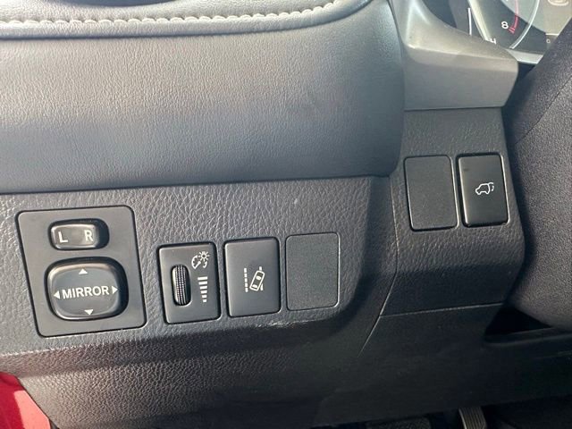 Used 2017 Toyota RAV4 XLE image 25