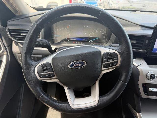 Certified 2022 Ford Explorer XLT w/ Equipment Group 202A AWD/4WD image 16