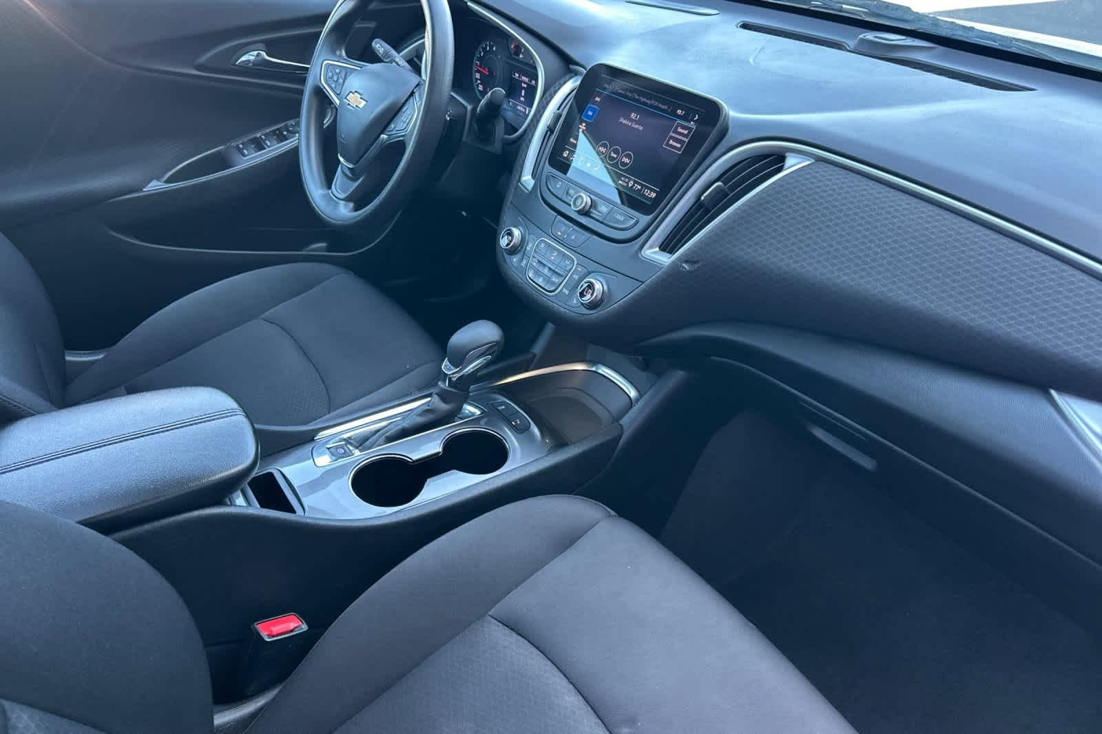 Used 2024 Chevrolet Malibu LT image 16