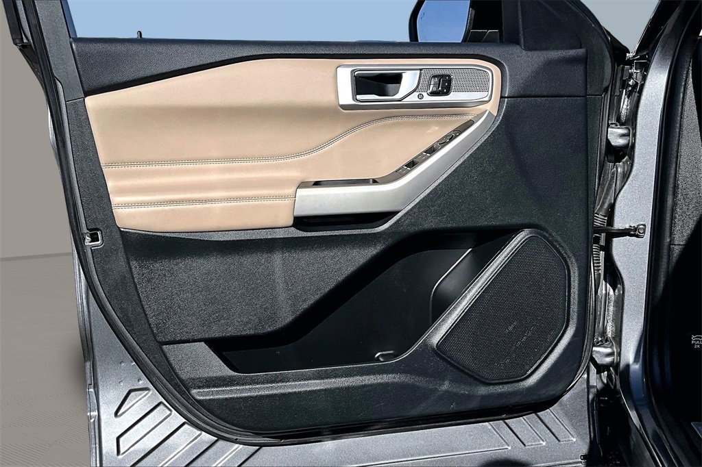 Certified 2023 Ford Explorer Limited w/ Equipment Group 301A image 23