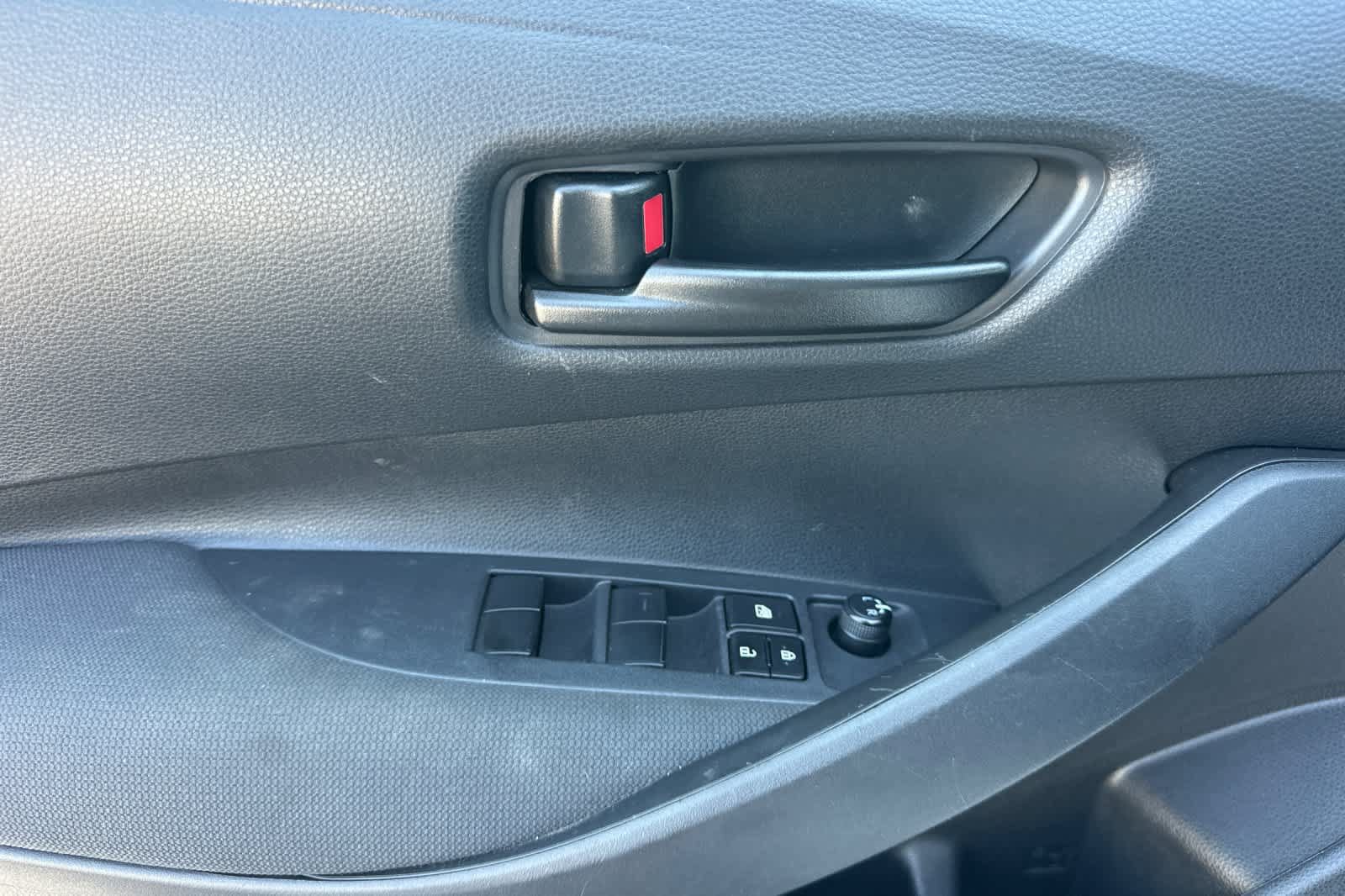Used 2024 Toyota Corolla LE FWD image 13