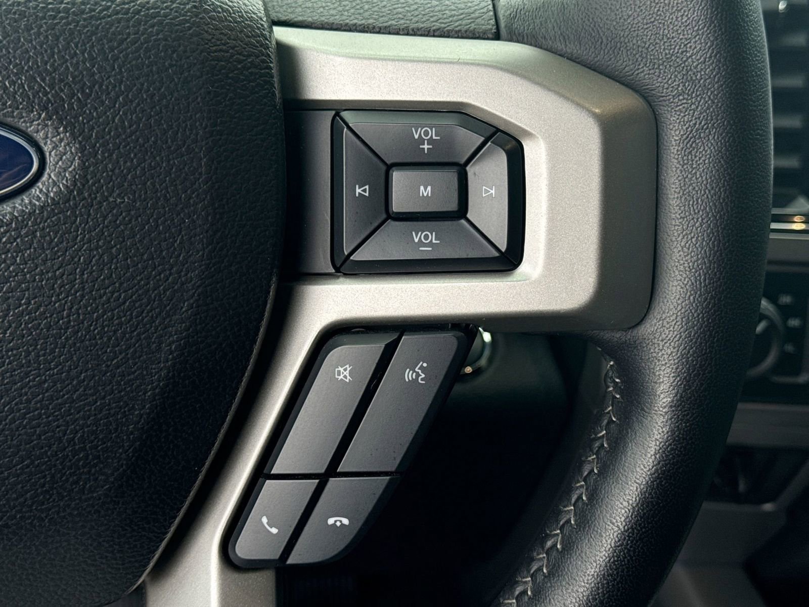 Certified 2022 Ford F250 Lariat w/ Tremor Off-Road Package image 53