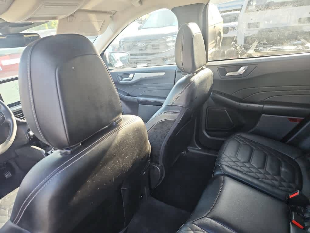 Certified 2023 Ford Escape SE w/ PHEV Premium Package FWD image 19