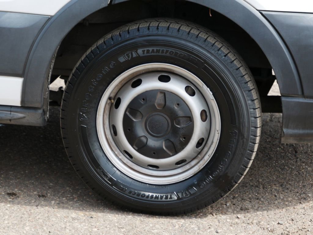 Certified 2018 Ford Transit 150 130 Low Roof RWD image 8